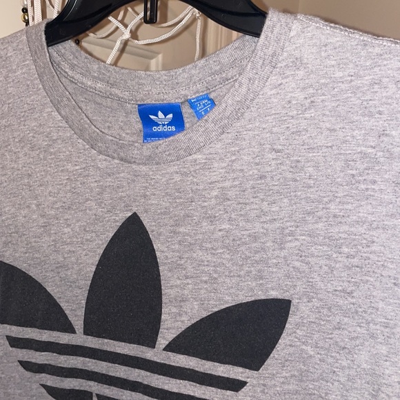 Adidas big logo t (size large) - Picture 4 of 5